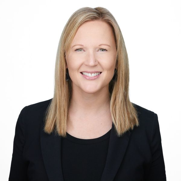 Heidi Lawrie, Associate